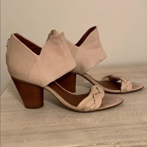 Elizabeth & James Shay Ankle cuff Sandal